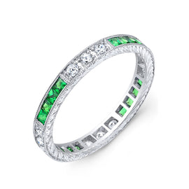 Tsavorite and Diamond Engraved Ring